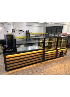 Fresh Pastry & Dry Cake and Pastry Counter