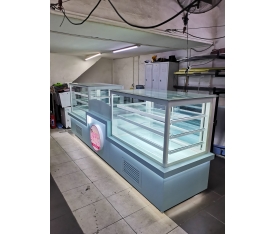 Cake Cabinet Cake Counter With Safe Counter